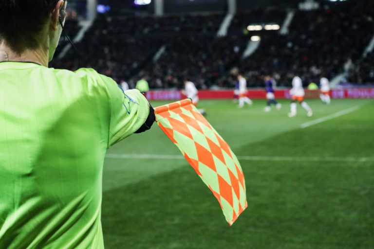 Hors‑jeu : la FIFA envisage un changement historique