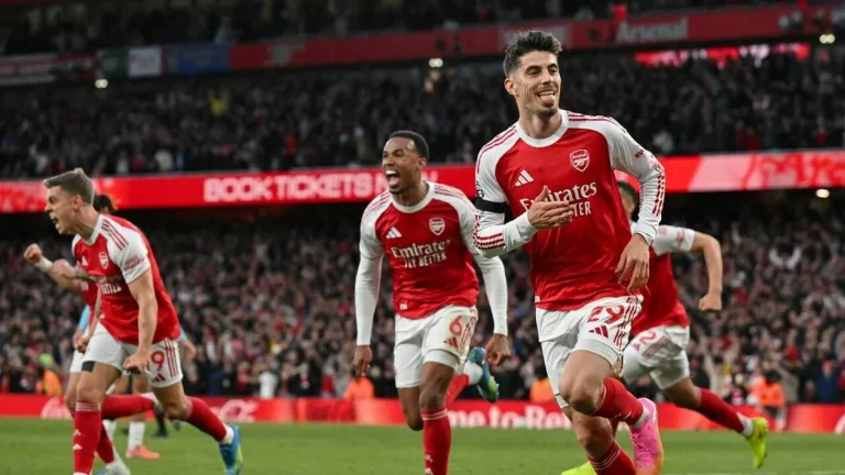 Arsenal FC champion d’Angleterre : le sacre historique des Gunners après 22 ans d’attente