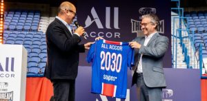 Accor et le PSG : une alliance prolongée jusqu’en 2030 officialisée au Parc des Princes